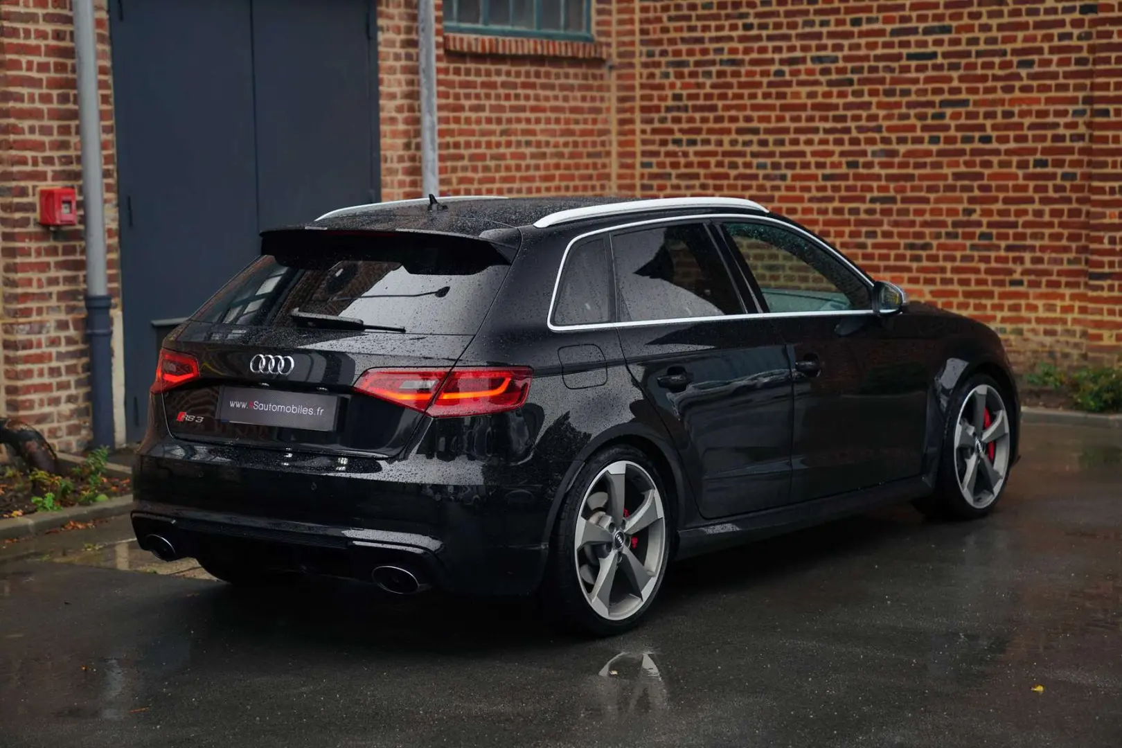 Audi RS RS3 Sportback 2.5 TFSI Quattro S-Tronic 5