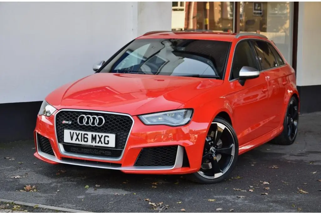 Audi RS RS3 Sportback 2.5 TFSI Quattro S-Tronic 2