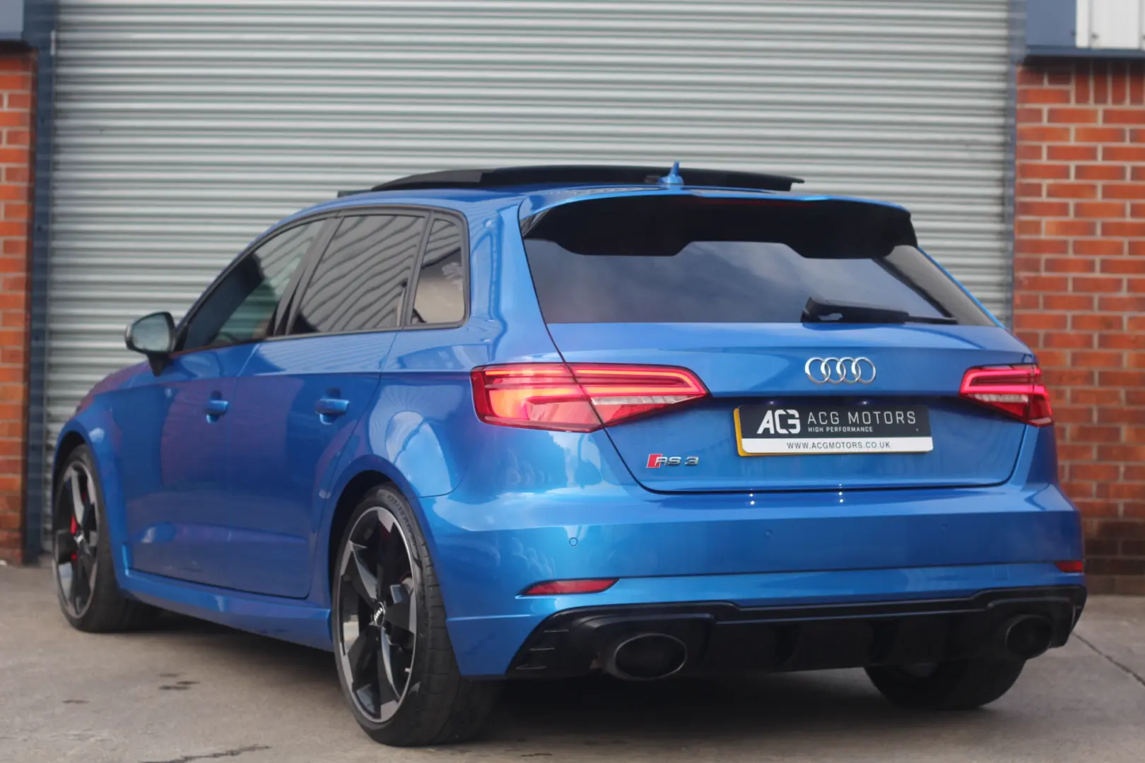Audi RS RS3 Sportback 2.5 TFSI Quattro S-Tronic 6