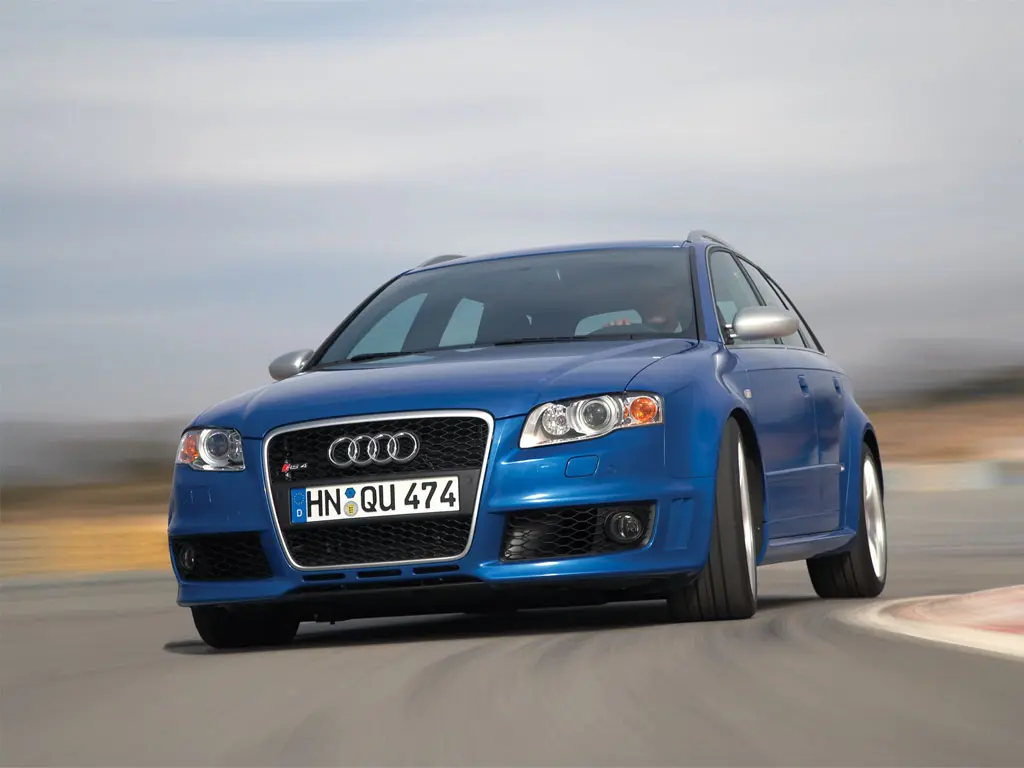 Audi RS RS4 Avant 4.2 FSI Quattro 2