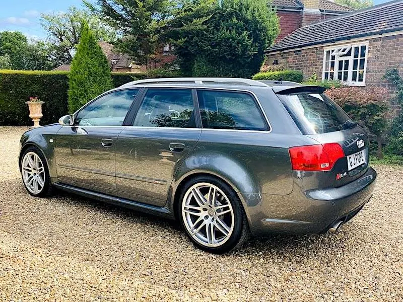 Audi RS RS4 Avant 4.2 FSI Quattro 5