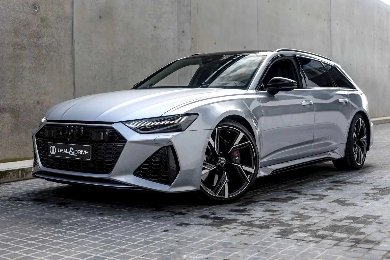 Audi RS RS6 Avant 4.0 TFSI Quattro Tiptronic	 1