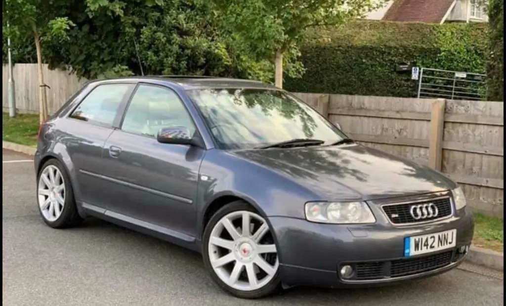 Audi  S3 1.8 T Quattro 0