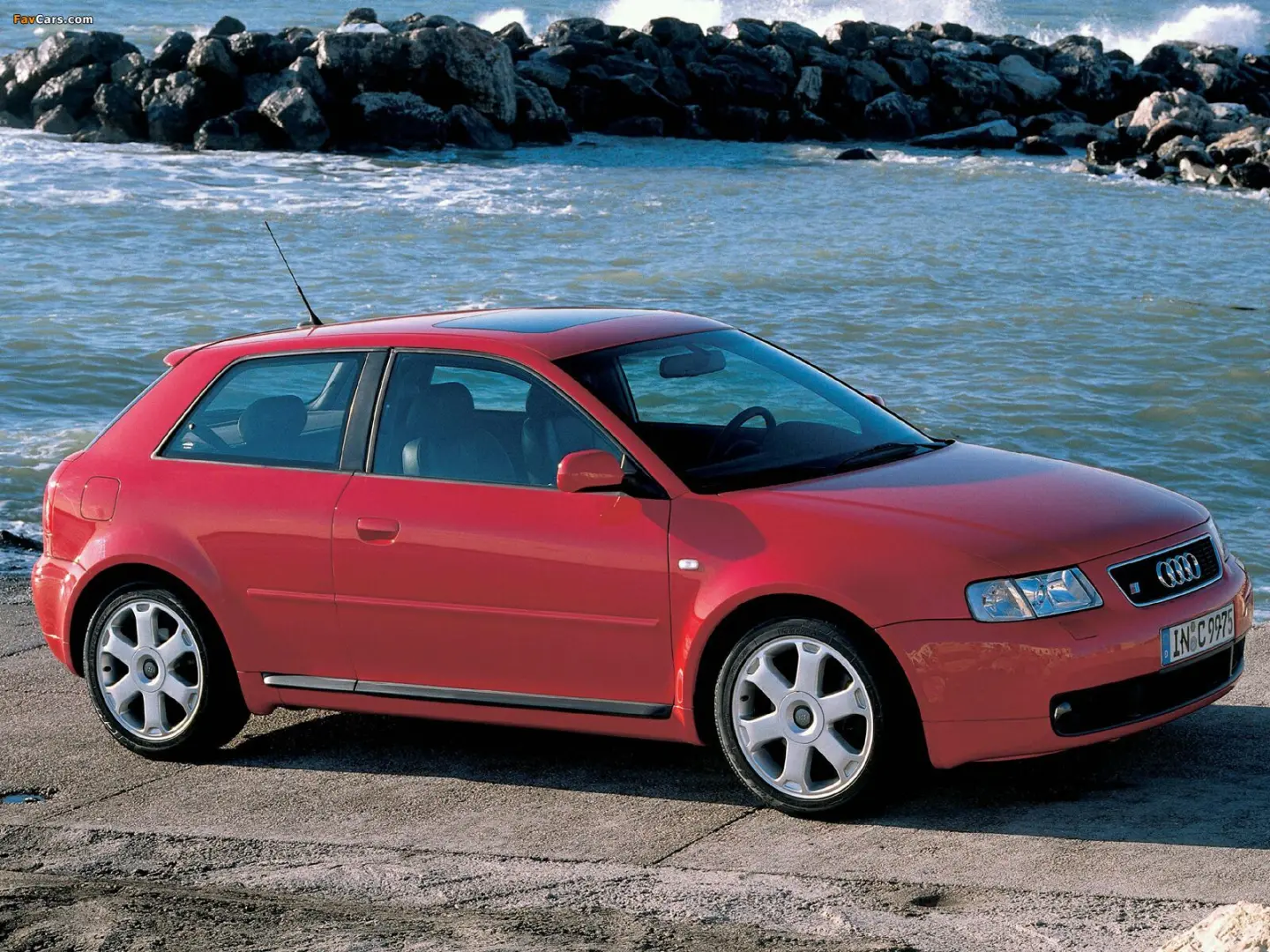 Audi  S3 1.8 T Quattro 5
