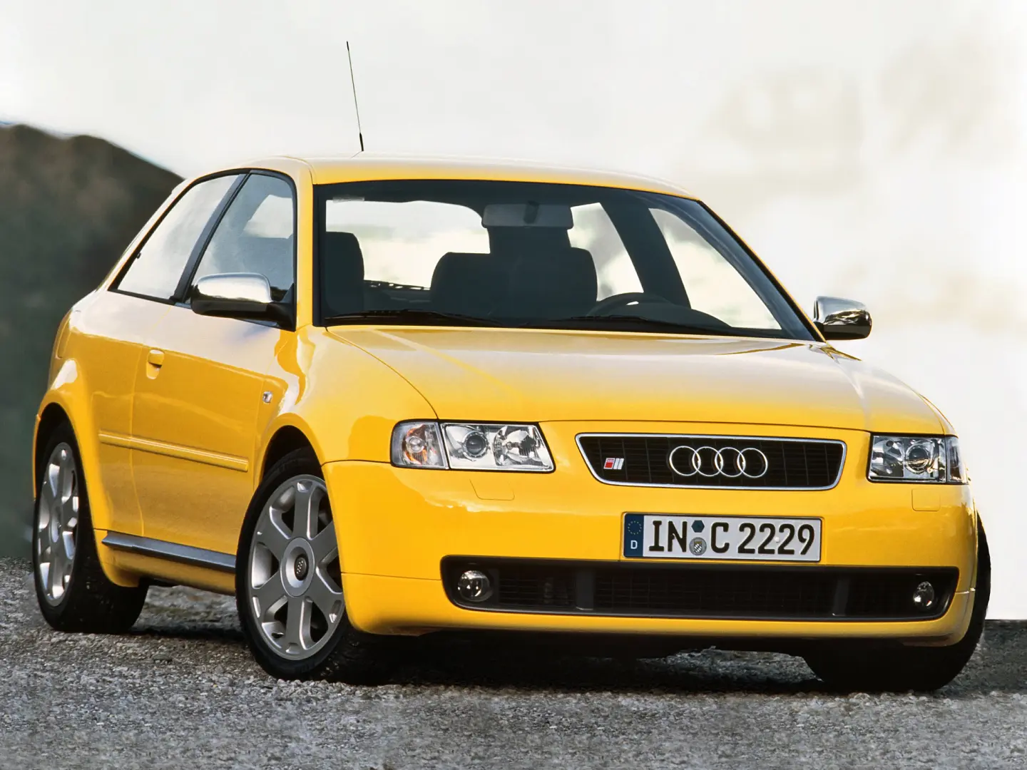 Audi  S3 1.8 T Quattro 0