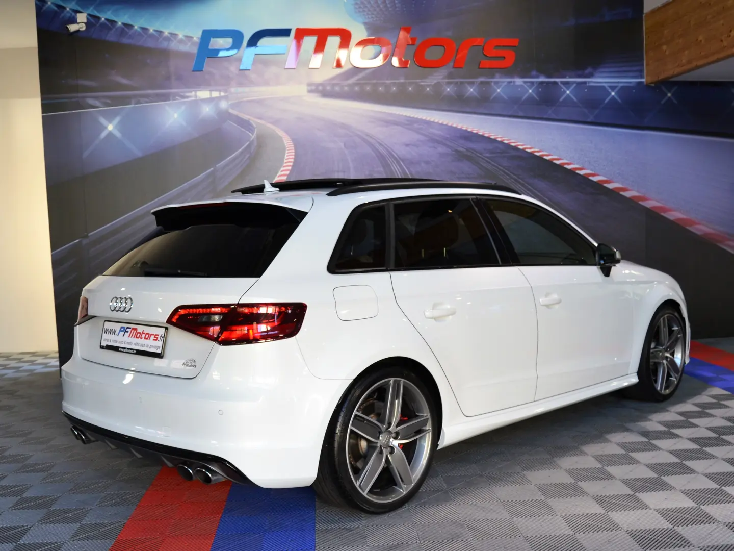 Audi  S3 2.0 TFSI Quattro Attraction S-Tronic 4