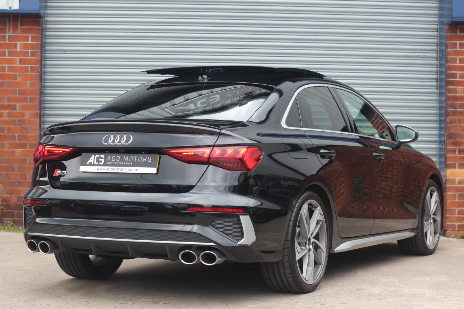 Audi  S3 Sedan 2.0 TFSI Quattro S-Tronic 2