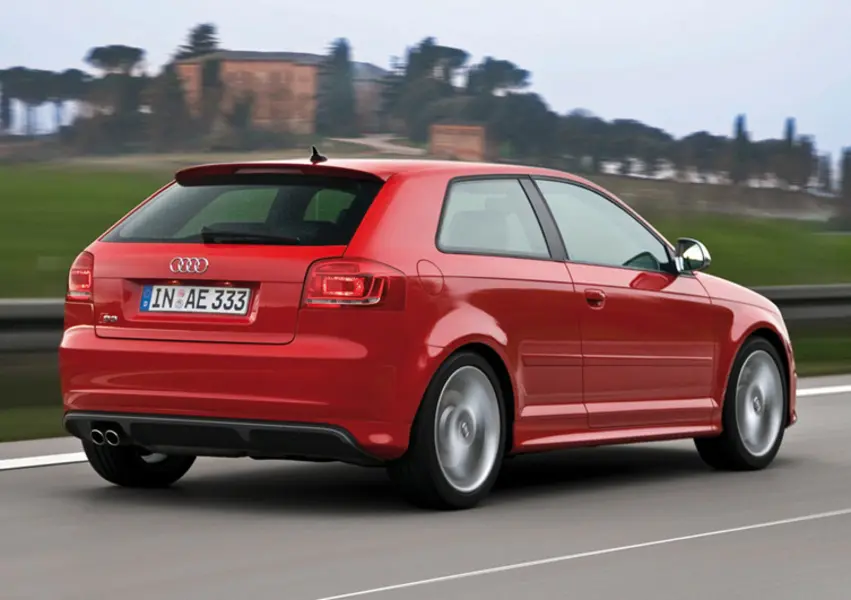 Audi  S3 Sportback 2.0 TFSI Quattro S-Tronic 5