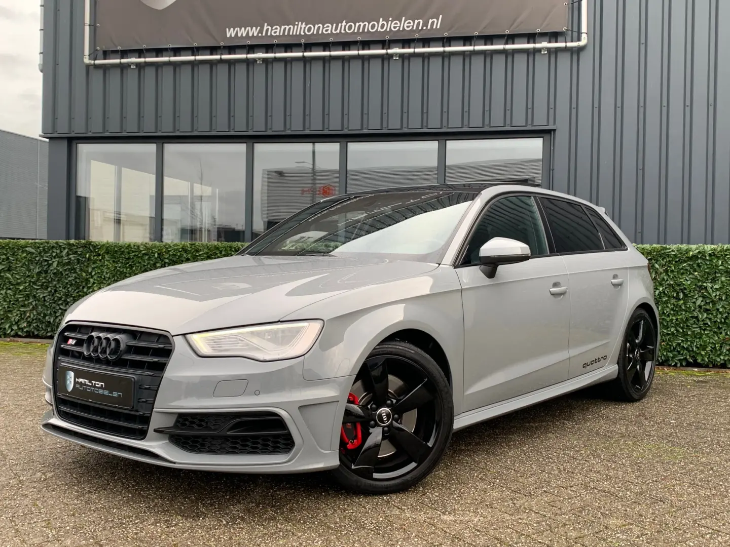 Audi  S3 Sportback 2.0 TFSI Quattro S-Tronic 5