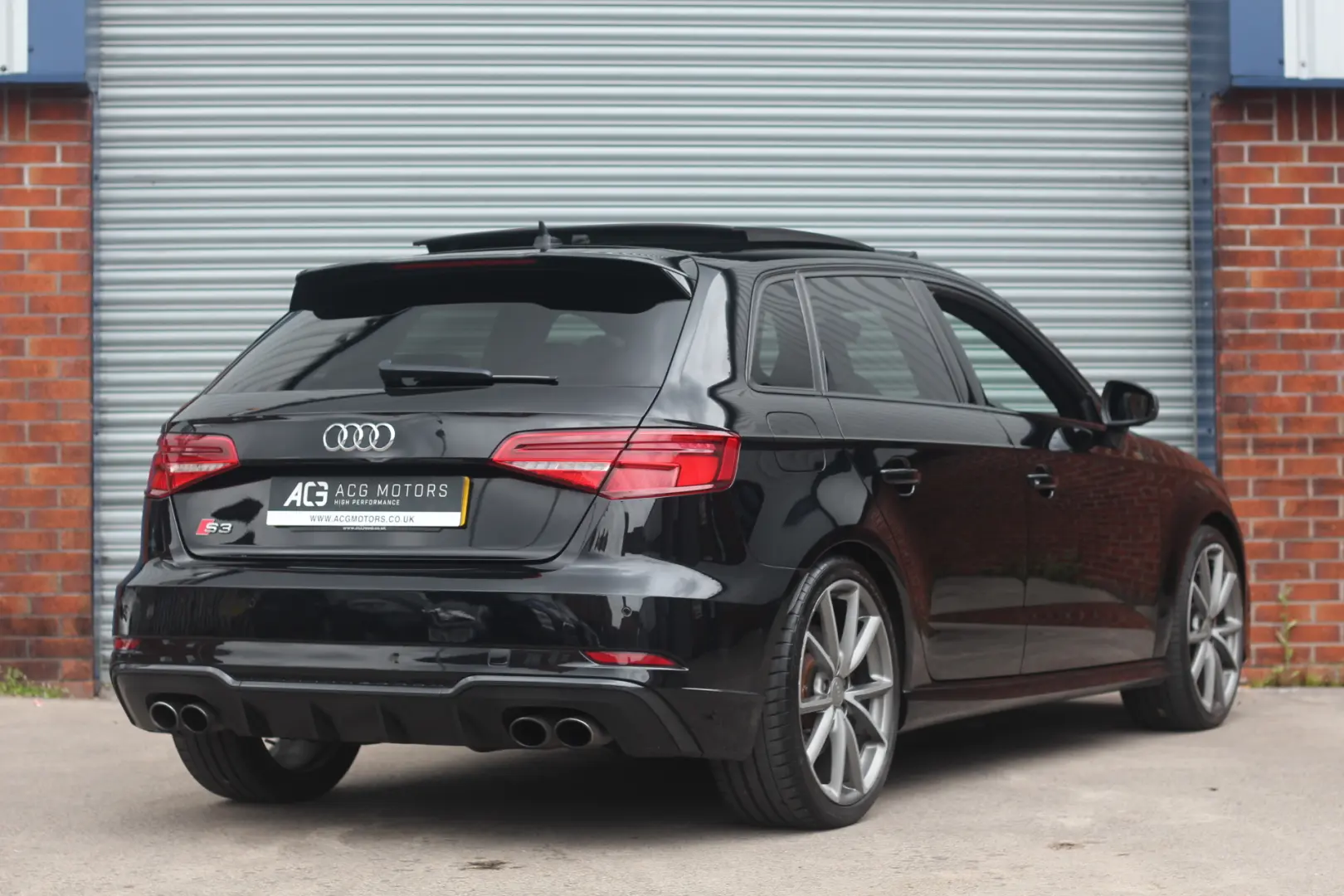 Audi  S3 Sportback 2.0 TFSI Quattro S-Tronic 6