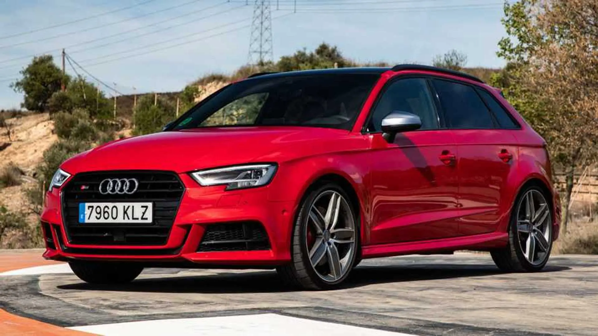 Audi  S3 Sportback 2.0 TFSI Quattro S-Tronic 2