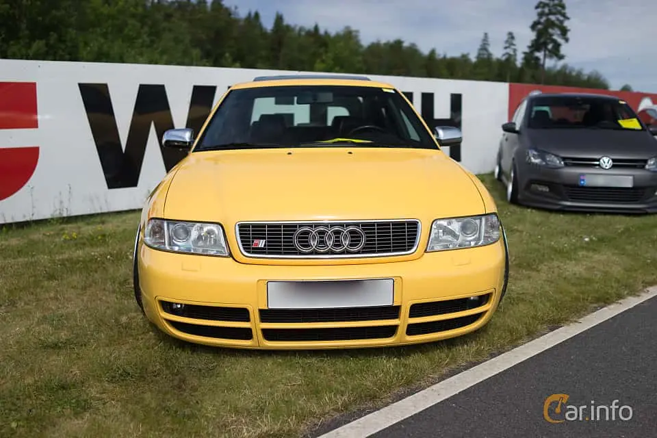 Audi  S4 2.7 Quattro 2