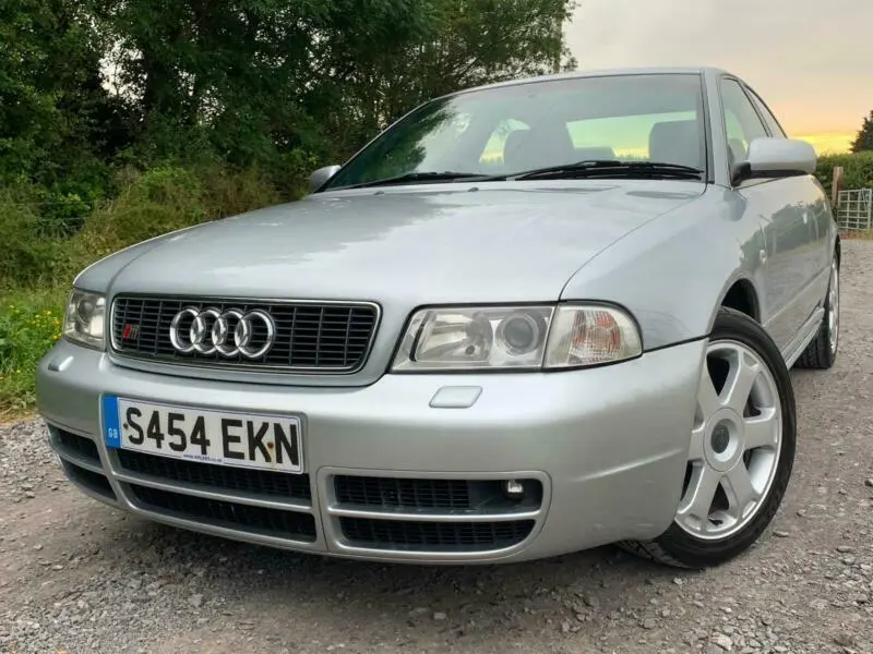 Audi  S4 2.7 Quattro 4
