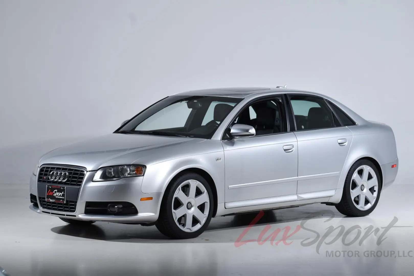 Audi  S4 4.2 V8 Quattro 3