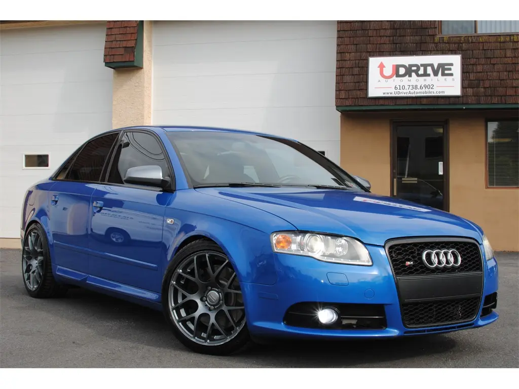 Audi  S4 4.2 V8 Quattro 1