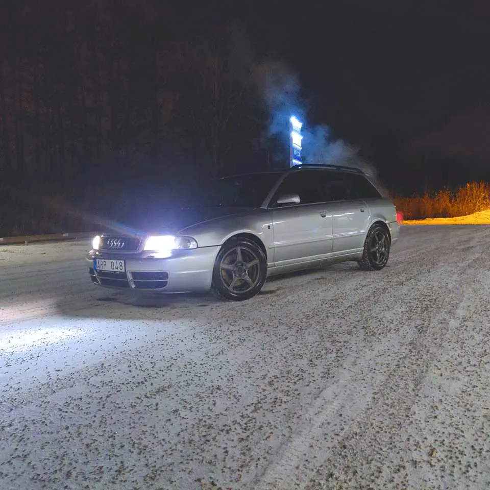 Audi  S4 Avant 2.7 Quattro 4