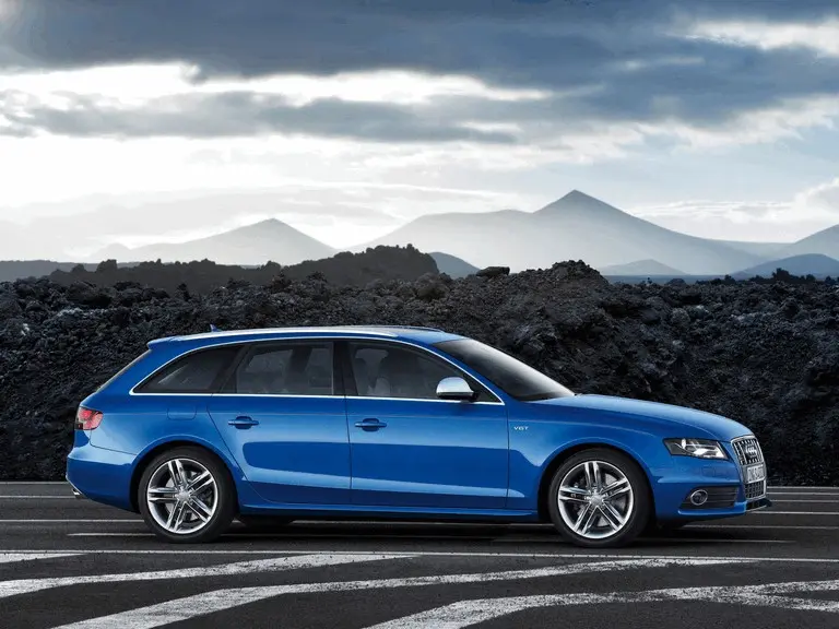 Audi  S4 Avant 3.0 TFSI V6 Quattro 2