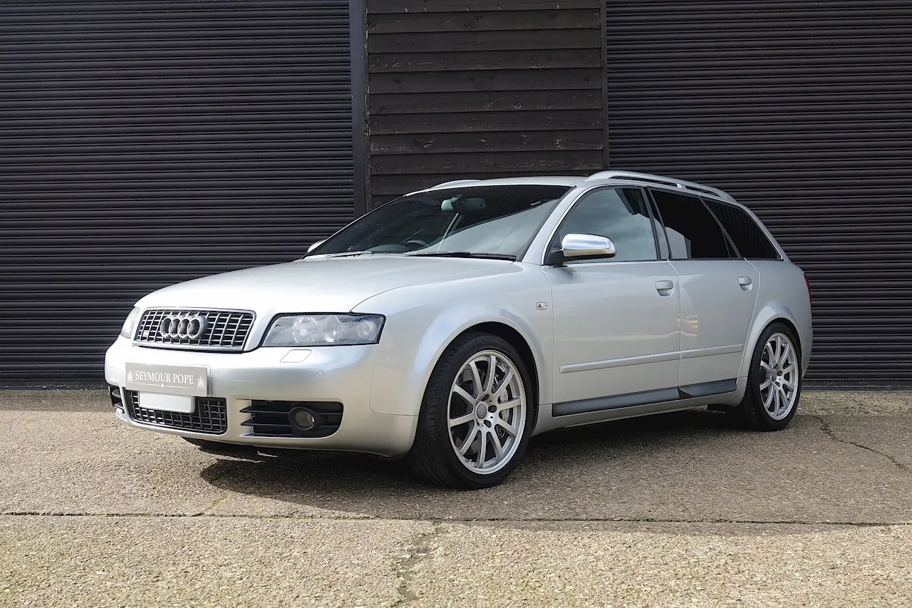 Audi  S4 Avant 4.2 V8 Quattro Tiptronic 5