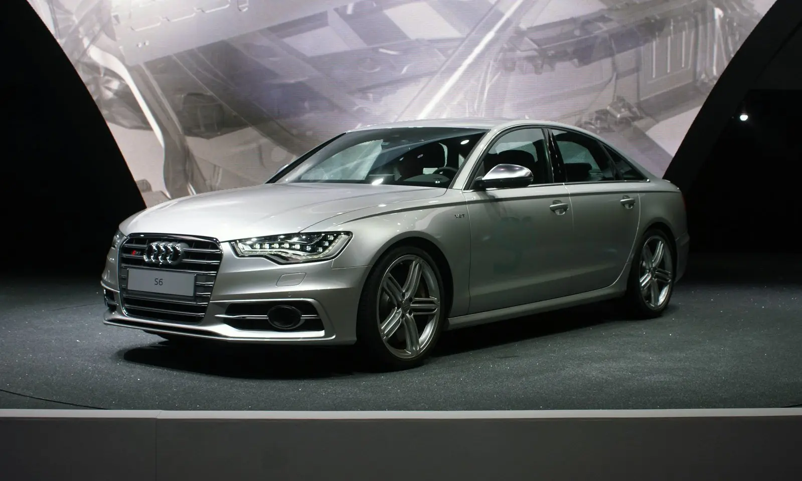 Audi  S6 4.0 TFSI V8 Quattro S-Tronic 2