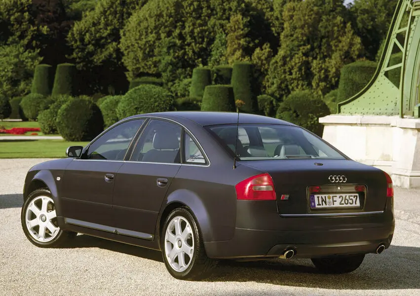 Audi  S6 4.2 Quattro Tiptronic 1