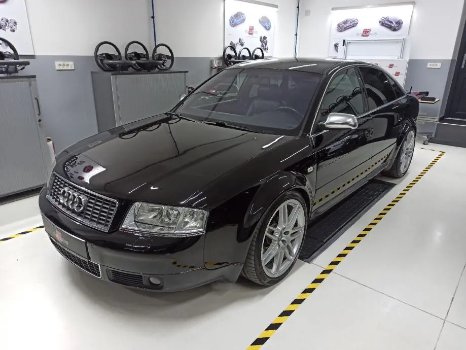 Audi  S6 4.2 Quattro Tiptronic 3