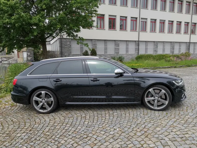 Audi  S6 Avant 4.0 TFSI V8 Quattro S-Tronic 2
