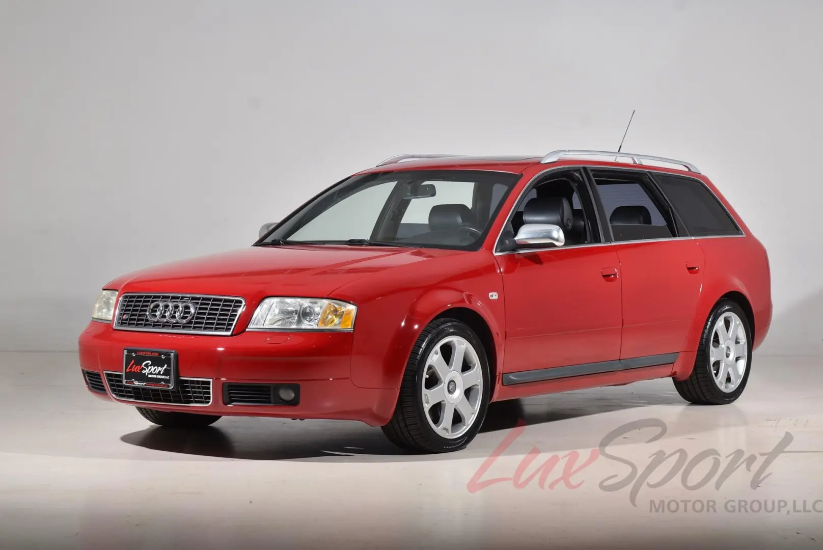 Audi  S6 Avant 4.2 Quattro Tiptronic 5