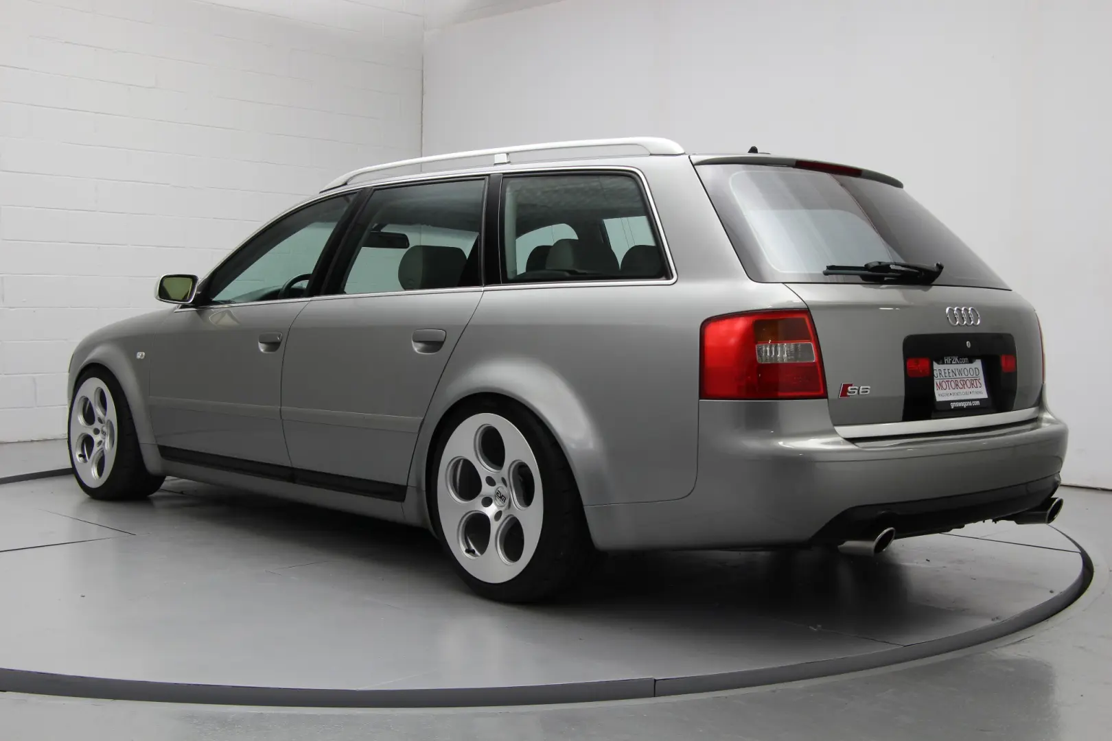 Audi  S6 Avant 4.2 Quattro Tiptronic 6