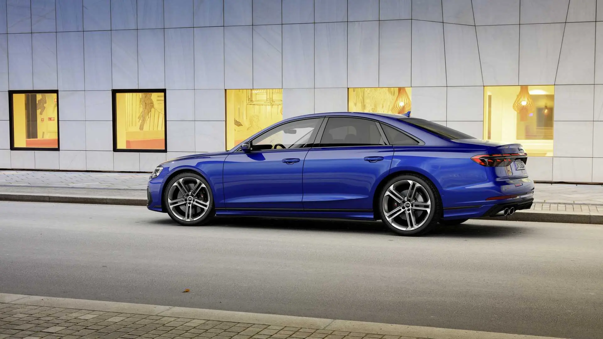 Audi  S8 4.0 TFSI Quattro Tiptronic (A8) 3