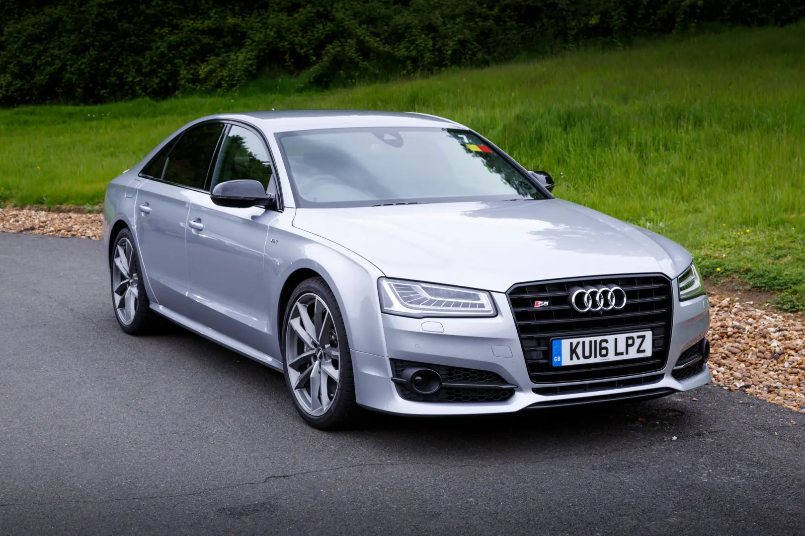 Audi  S8 4.0 TFSI V8 Plus Quattro Tiptronic 1