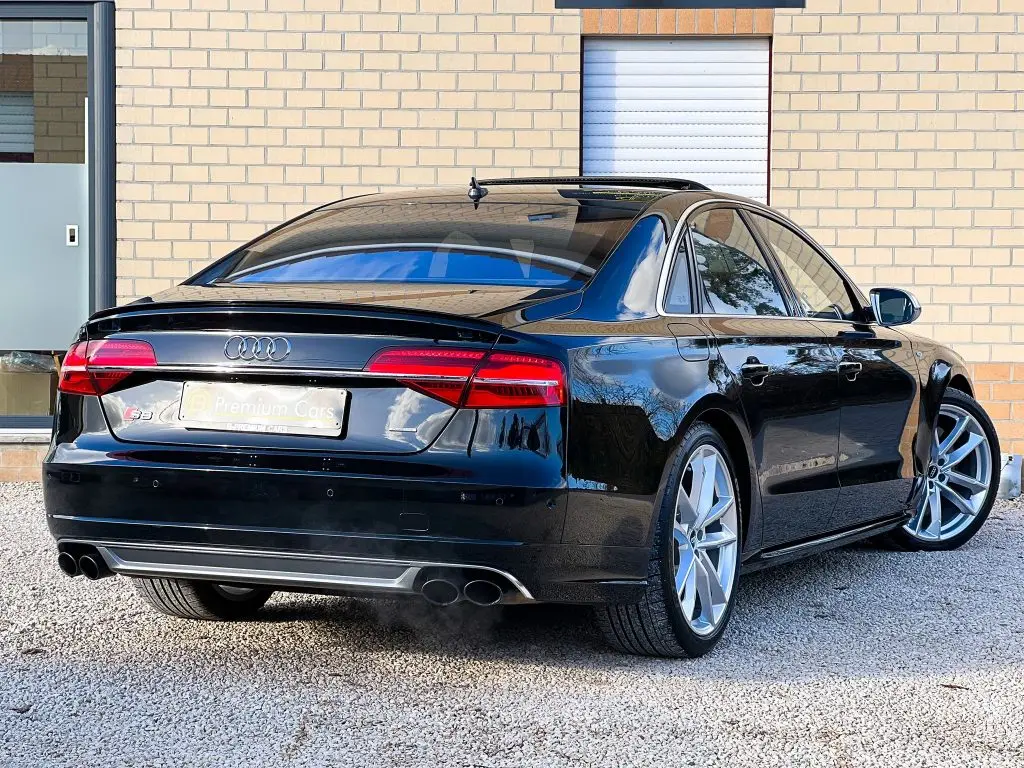 Audi  S8 4.0 TFSI V8 Plus Quattro Tiptronic 1