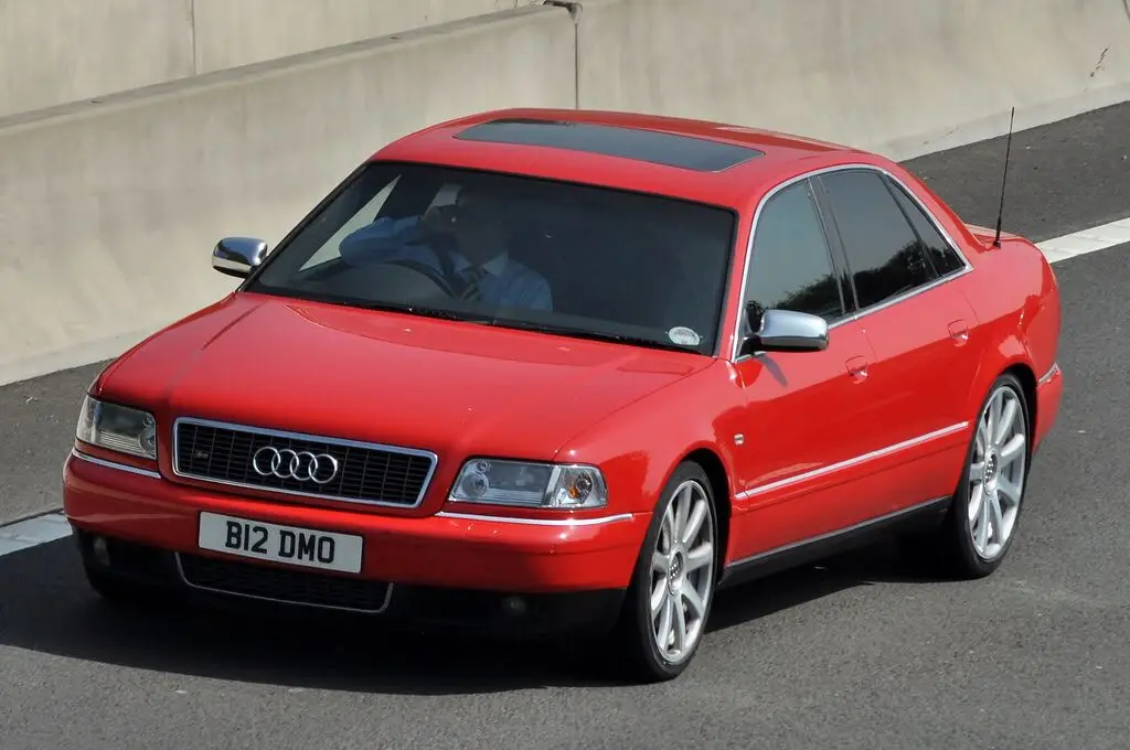 Audi  S8 4.2 Quattro 7