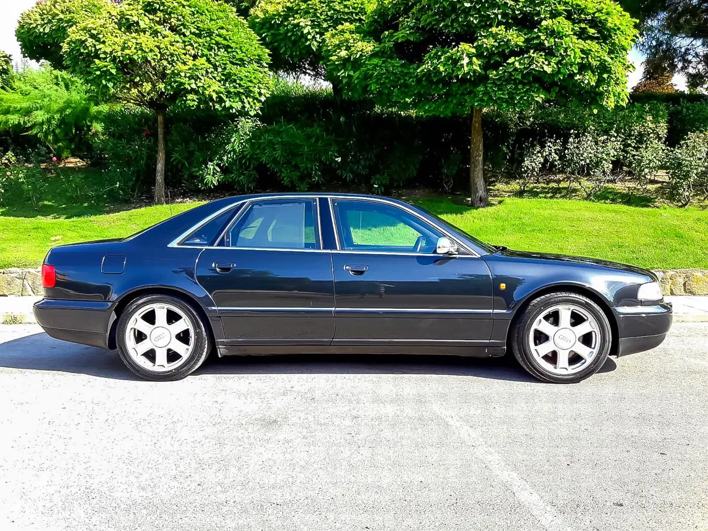 Audi  S8 4.2 Quattro Tiptronic 4