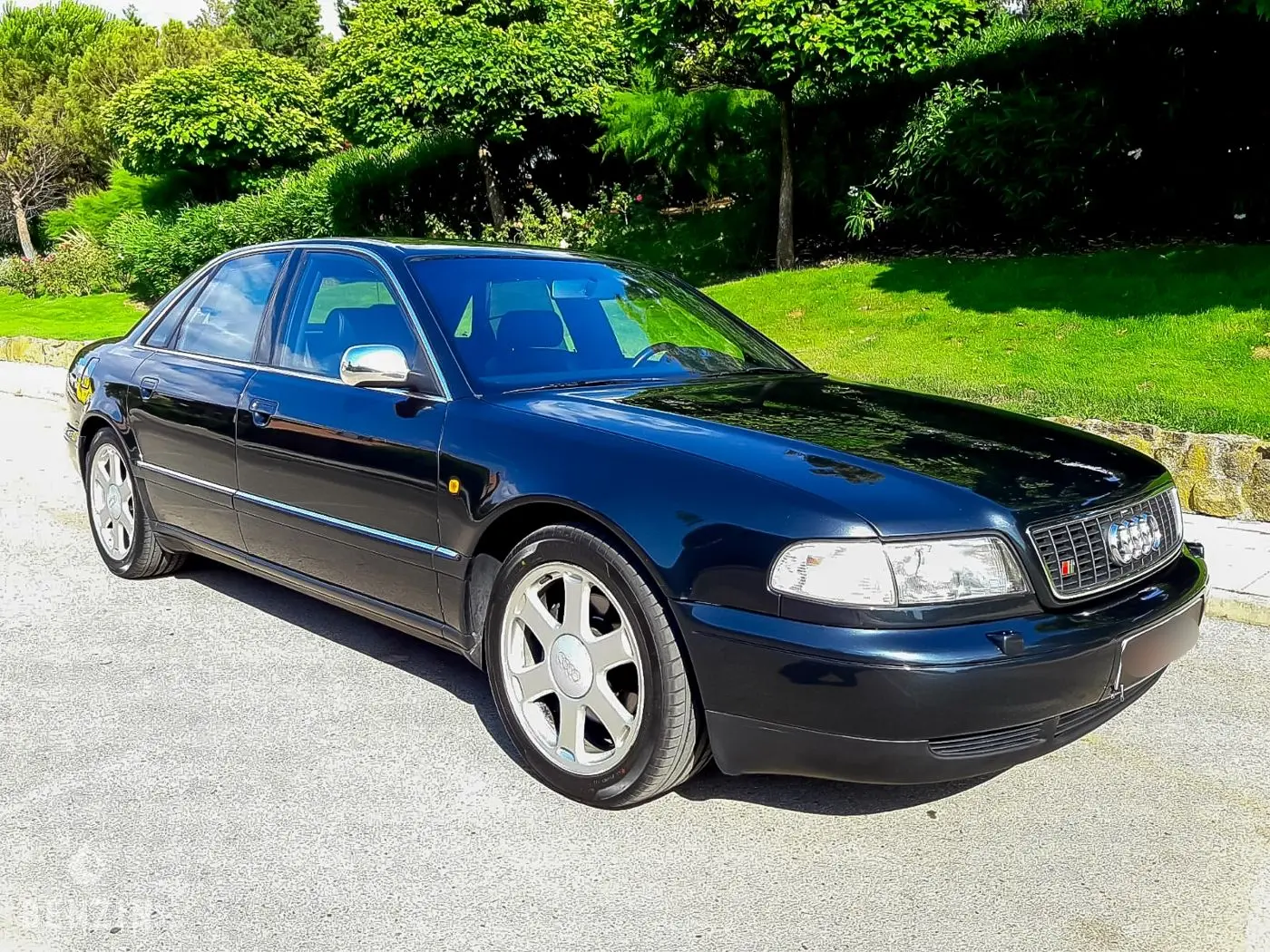 Audi  S8 4.2 Quattro Tiptronic 4