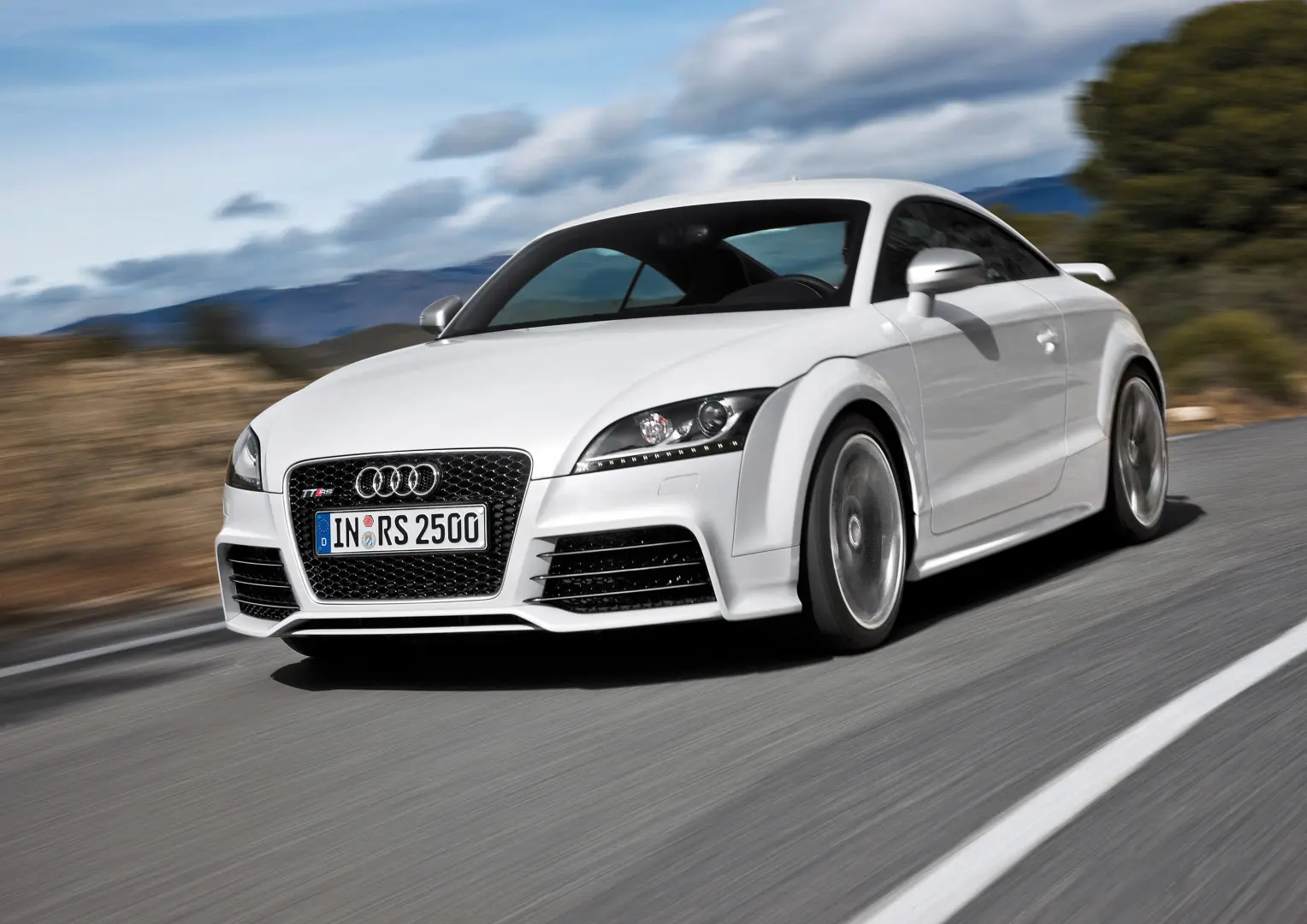 Audi TT TTRS 2.5 TFSI Quattro Plus S-Tronic 2