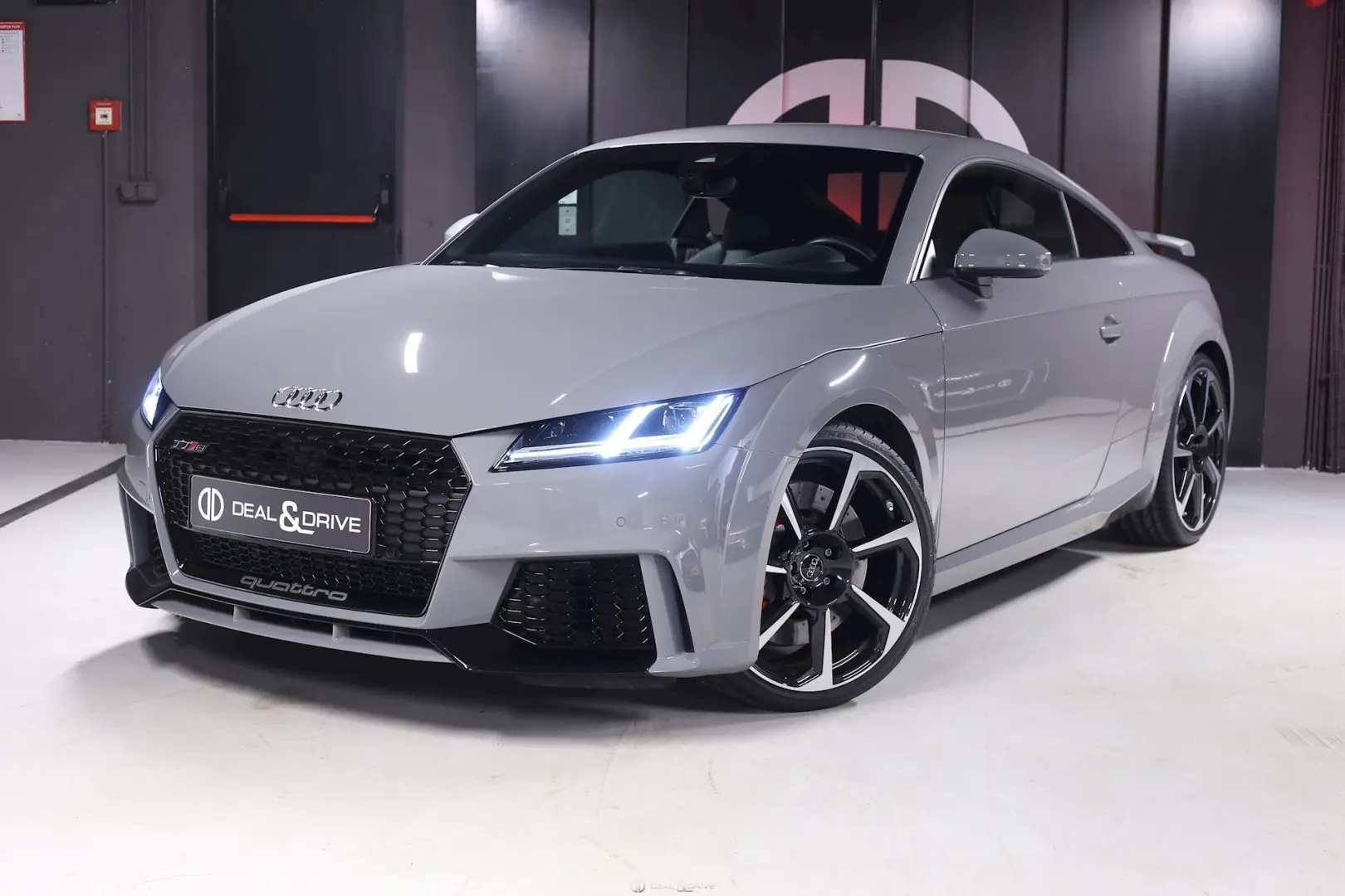 Audi TT TTRS 2.5 TFSI Quattro Plus S-Tronic 3
