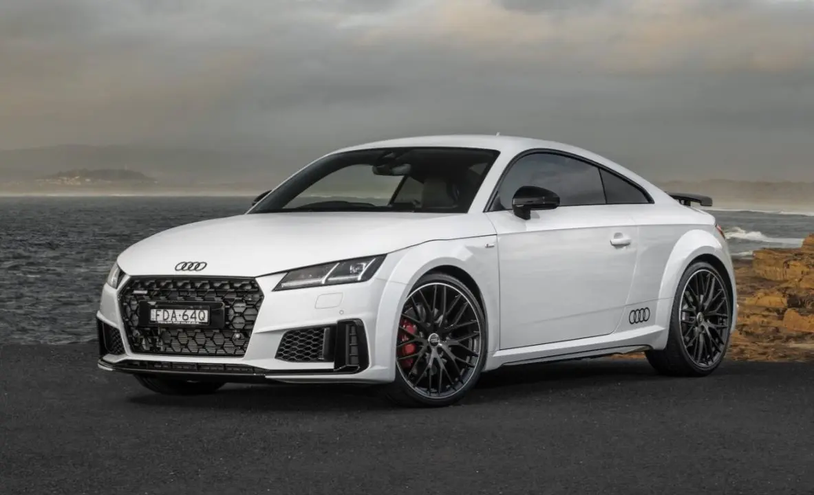 Audi TT TTRS 2.5 TFSI Quattro S-Tronic 4