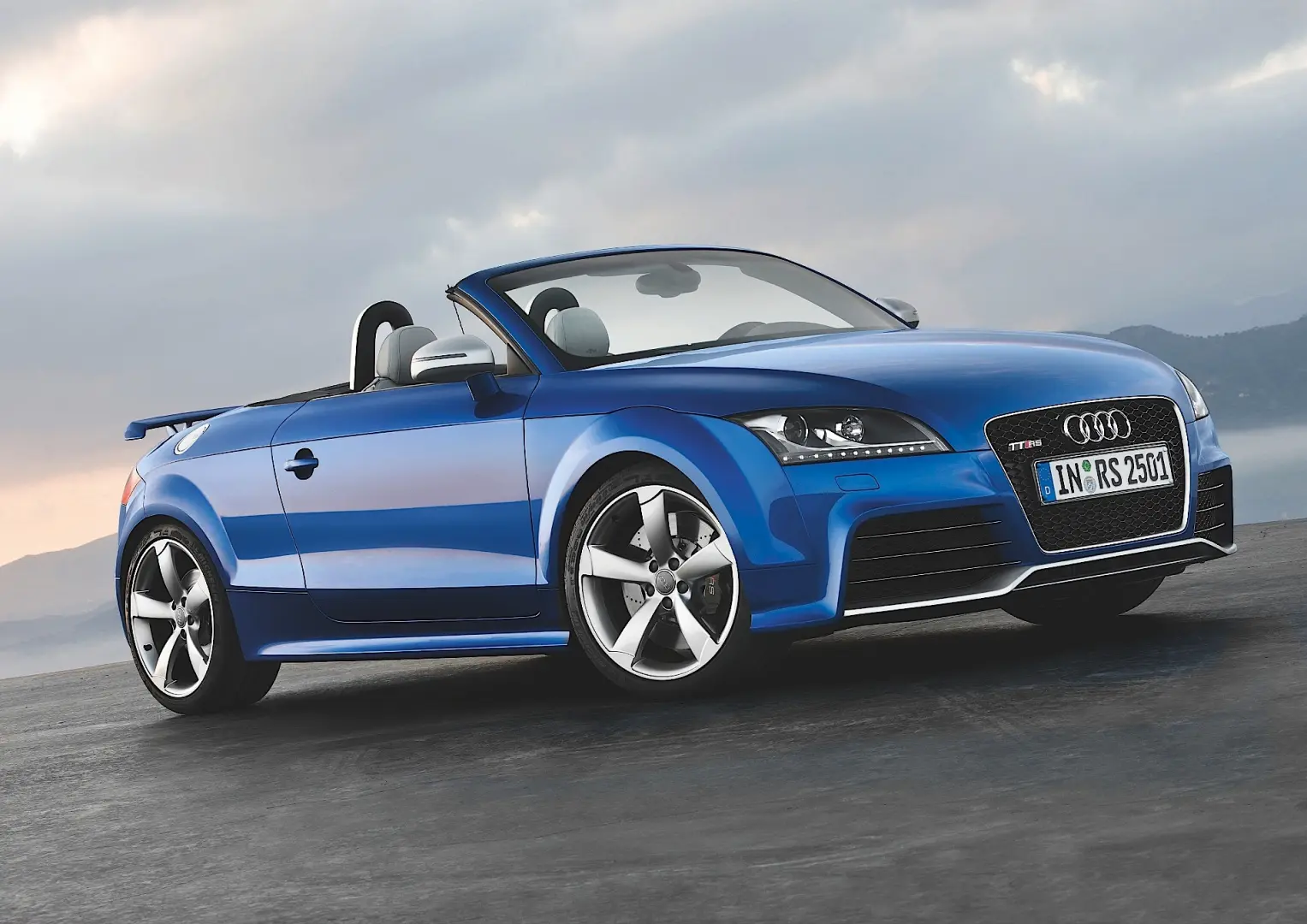 Audi TT TTRS Roadster 2.5 TFSI Quattro S-Tronic 5