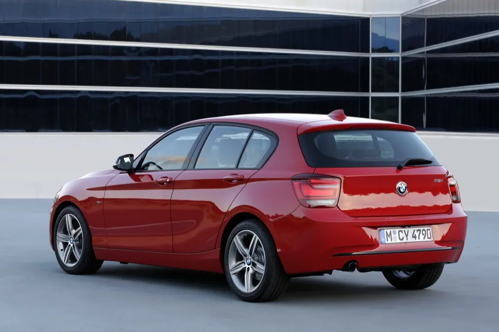 BMW 1 Serisi 1 Serisi 116d EfficientDynamics Sport Line 2