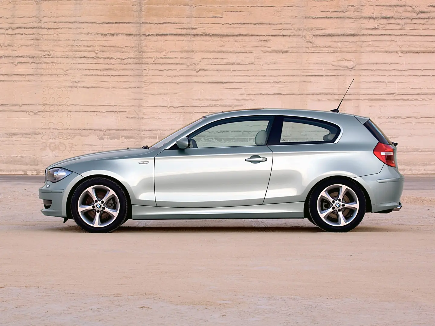 BMW 1 Serisi 1 Serisi 118d Standart 6