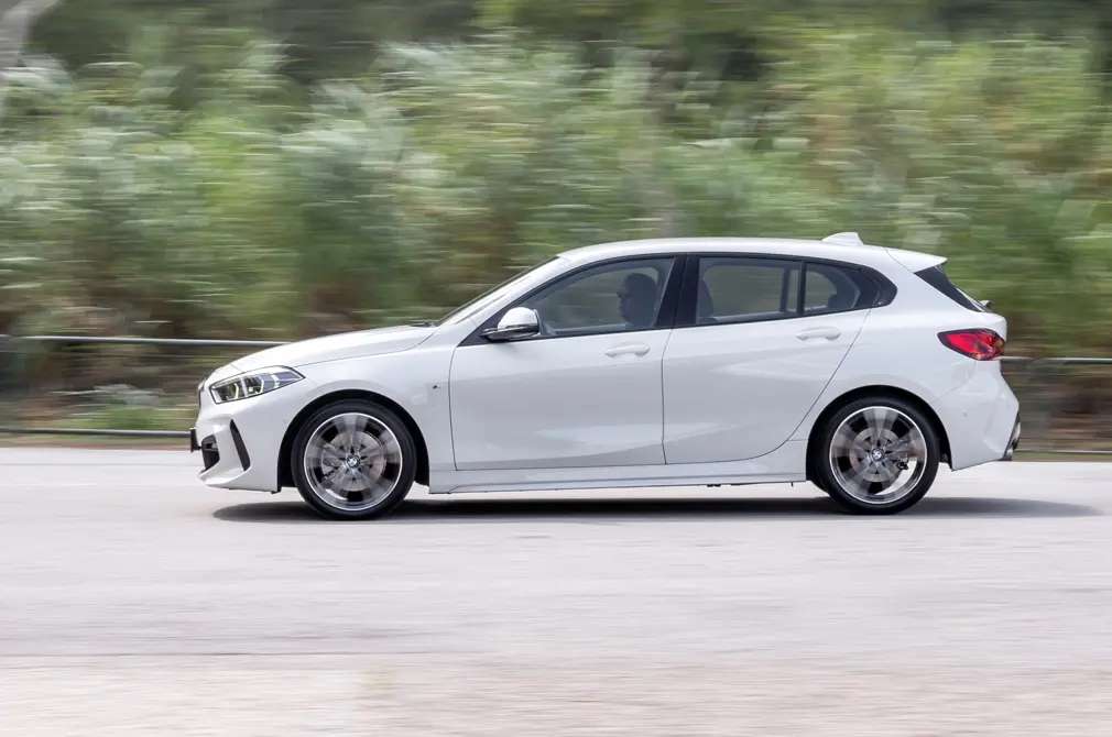BMW 1 Serisi 1 Serisi 118i Premium 6