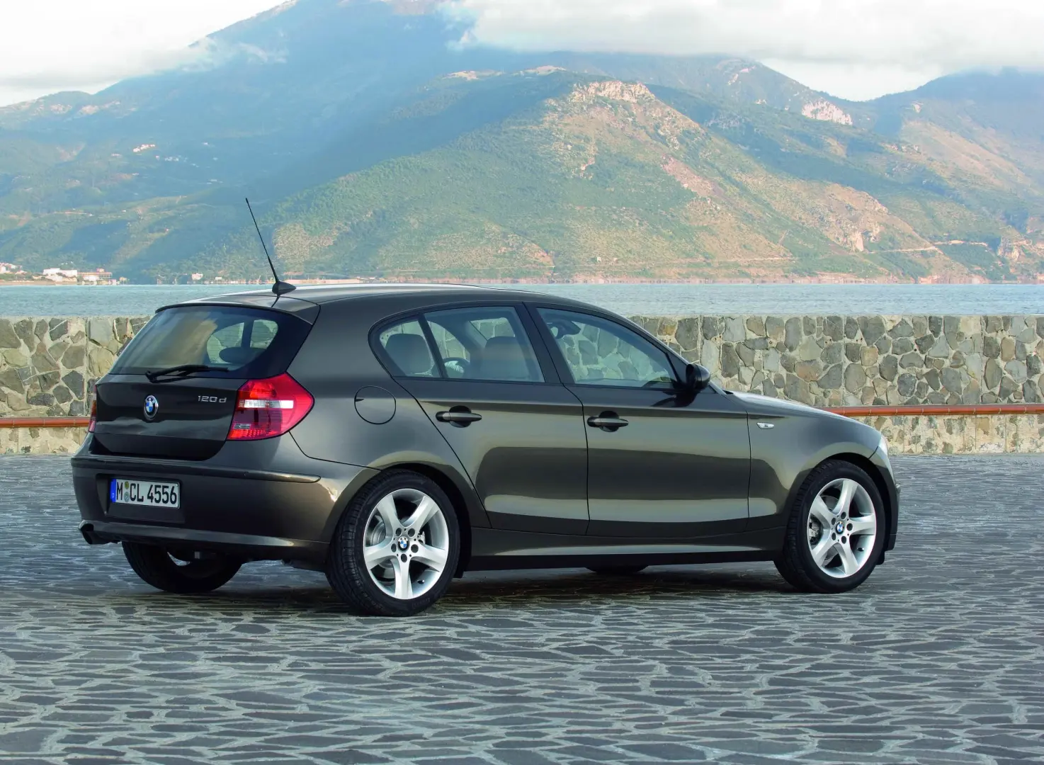 BMW 1 Serisi 1 Serisi 120d Standart 4
