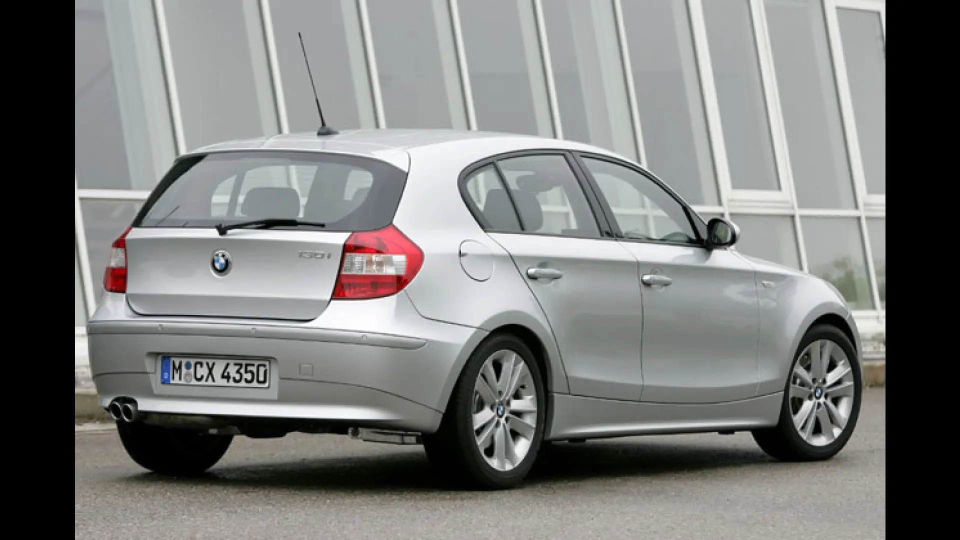 BMW 1 Serisi 1 Serisi 130i Standart 6