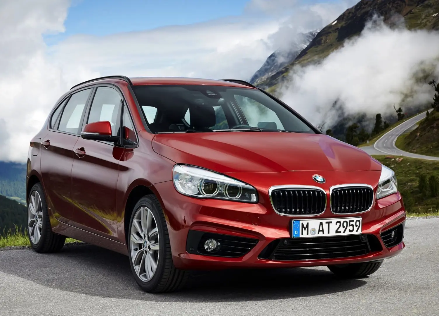 BMW 2 Serisi 2 Serisi Active Tourer 216d Joy 6