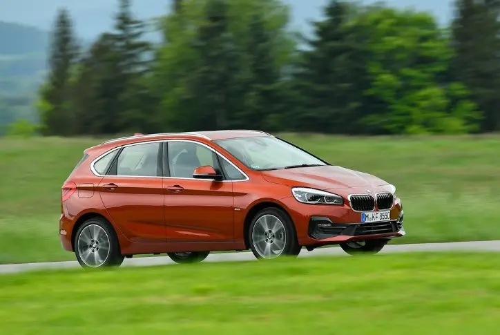 BMW 2 Serisi 2 Serisi Active Tourer 216d Luxury Line 5