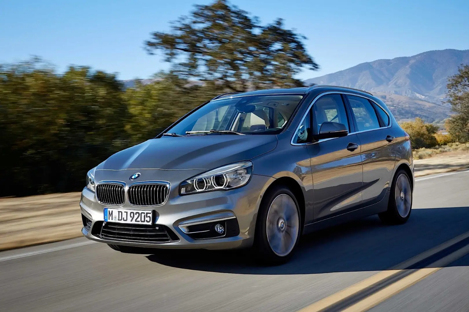 BMW 2 Serisi 2 Serisi Active Tourer 216d Luxury Line 4