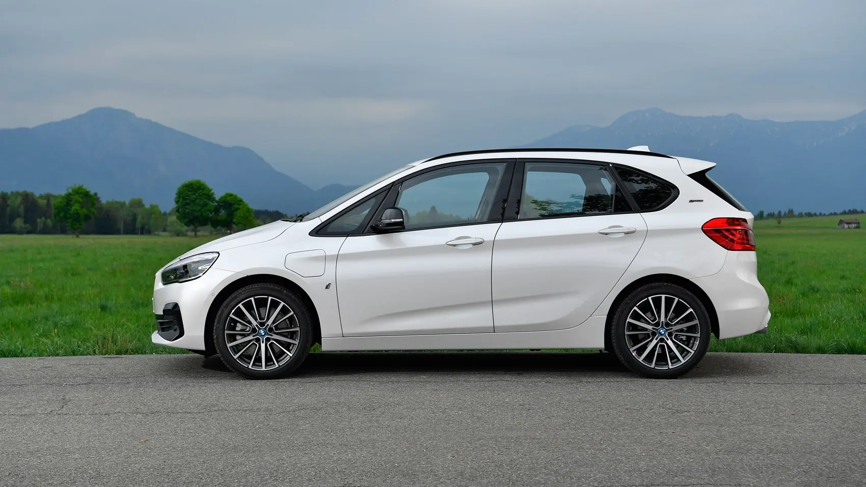 BMW 2 Serisi 2 Serisi Active Tourer 216d Premium Line 6