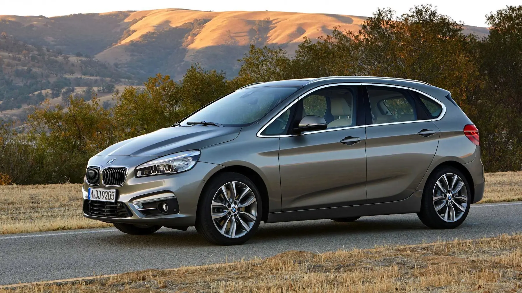 BMW 2 Serisi 2 Serisi Active Tourer 216d Joy 2
