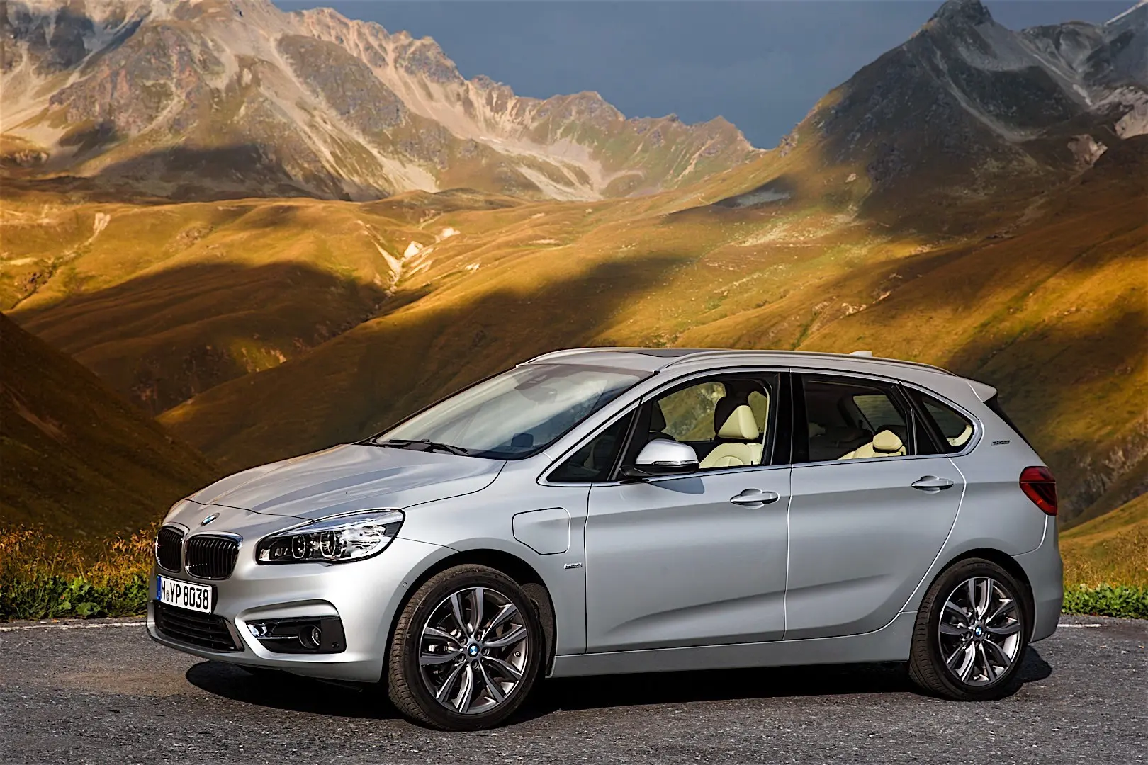 BMW 2 Serisi 2 Serisi Active Tourer 218i Luxury Plus 5