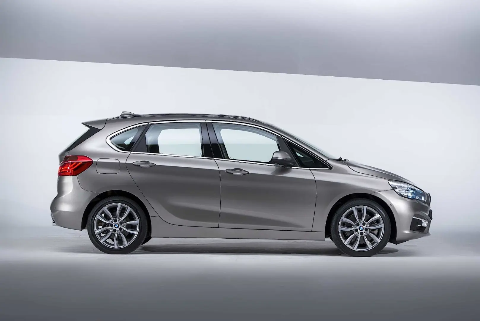 BMW 2 Serisi 2 Serisi Active Tourer 218i Prestige 7